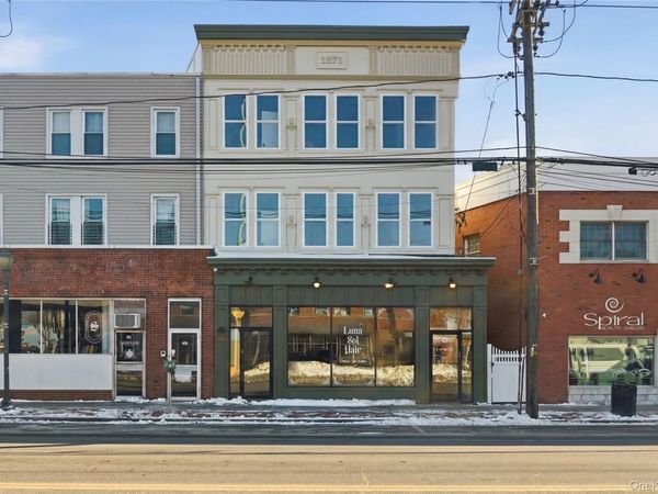 13 W Hoffman Avenue , Unit 3, Lindenhurst, NY 11757