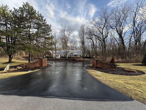 83 Oak Creek Drive, Yorkville, IL 60560