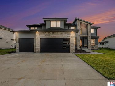 21119 Ellison Avenue , Elkhorn, NE 68022