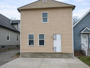 2707 Howard Street , Omaha, NE 68105