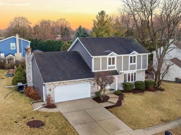 2375 Lakeside Drive , Aurora, IL 60504