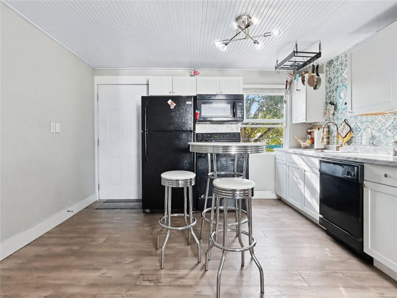 626 37th Avenue S, Saint Petersburg, FL 33705 Photo