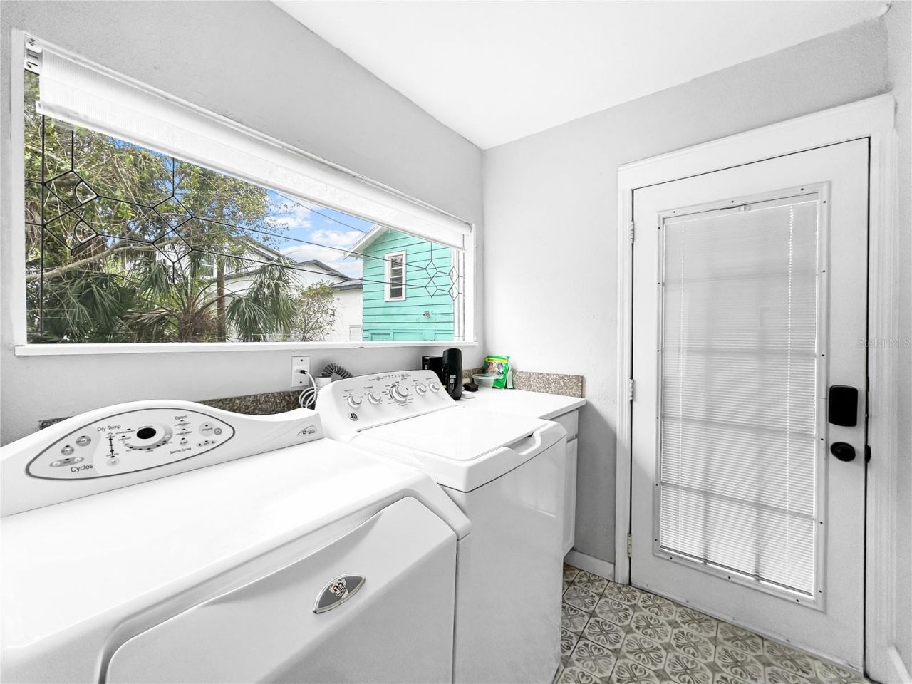 626 37th Avenue S, Saint Petersburg, FL 33705 Photo