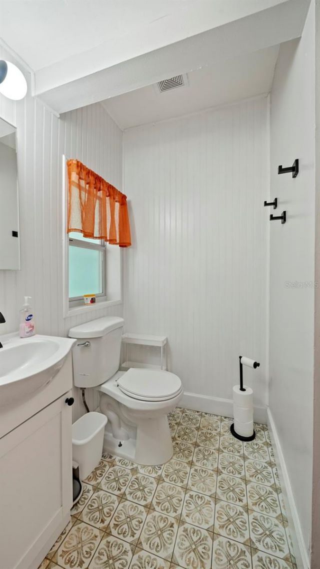 626 37th Avenue S, Saint Petersburg, FL 33705 Photo