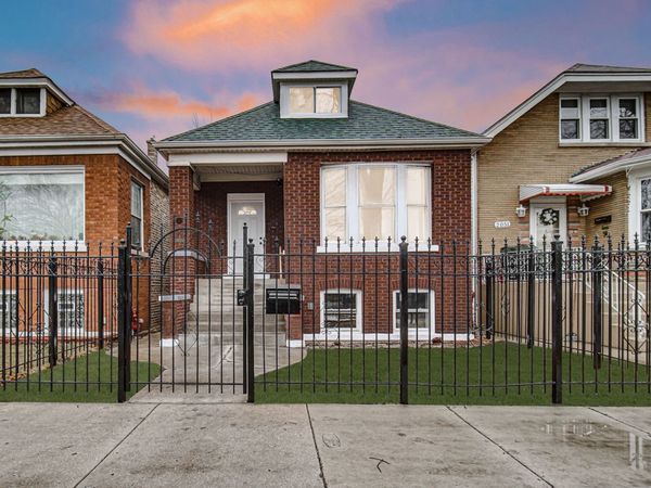 2053 N Laporte Avenue , Chicago, IL 60639