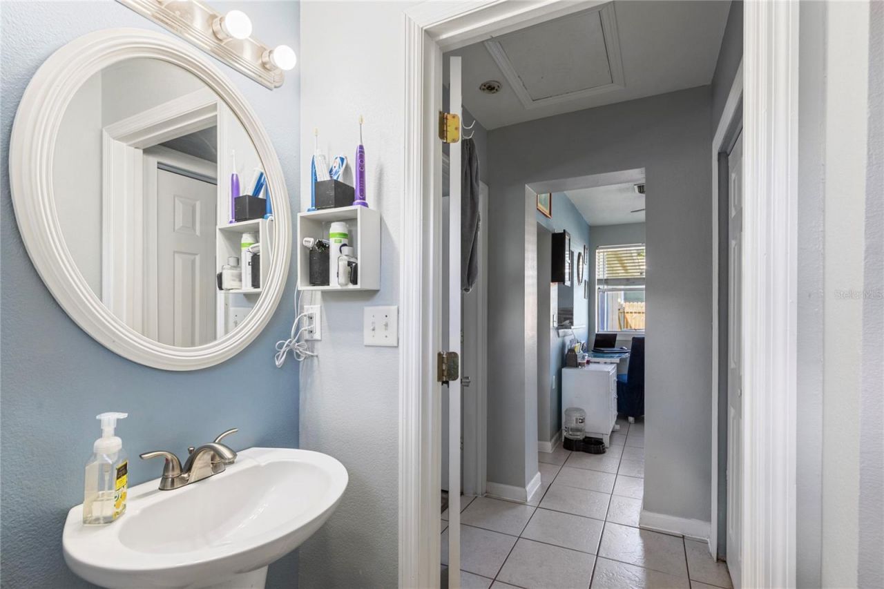 4908 Highland Street S, Saint Petersburg, FL 33705 Photo