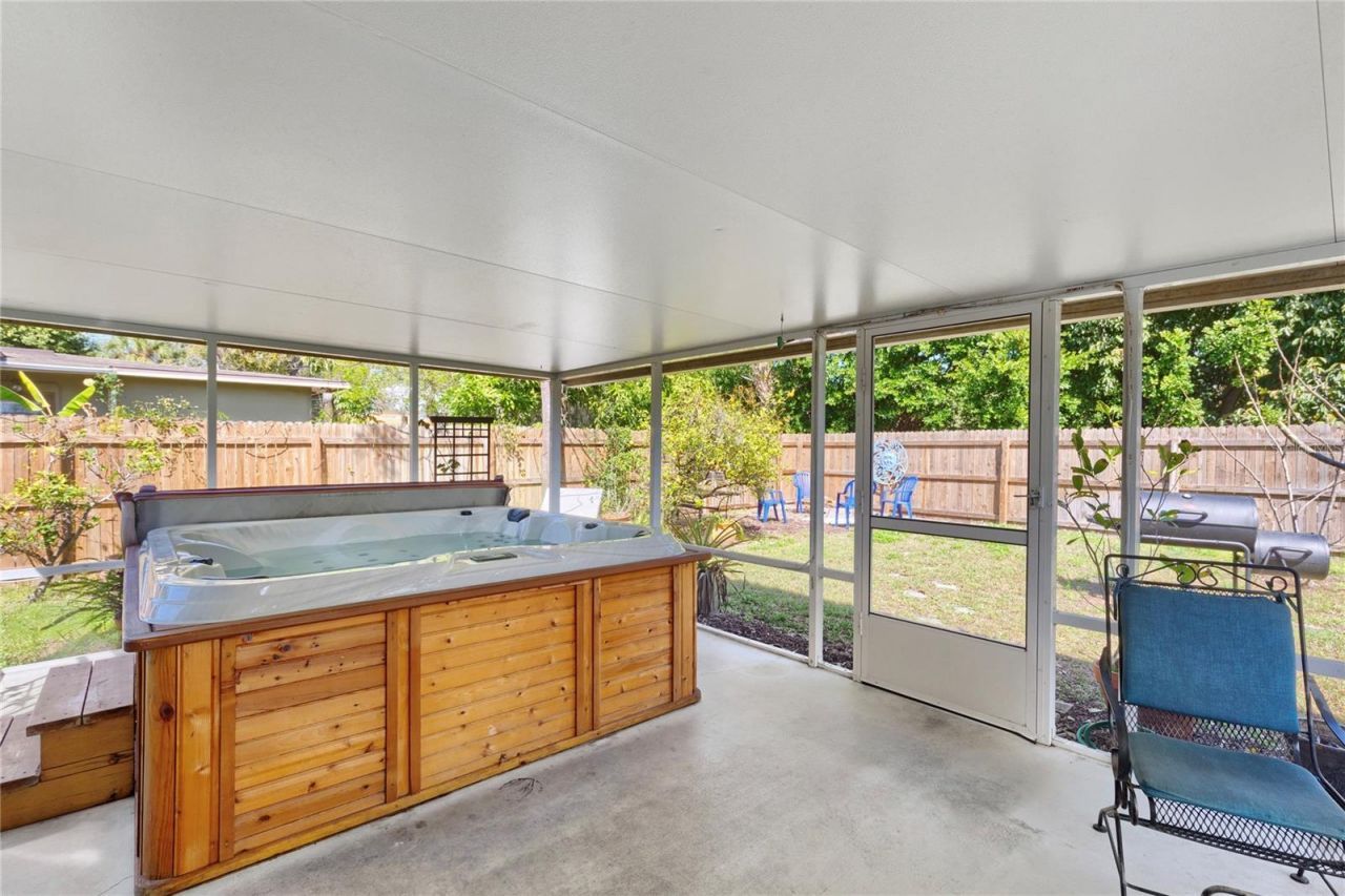 4908 Highland Street S, Saint Petersburg, FL 33705 Photo