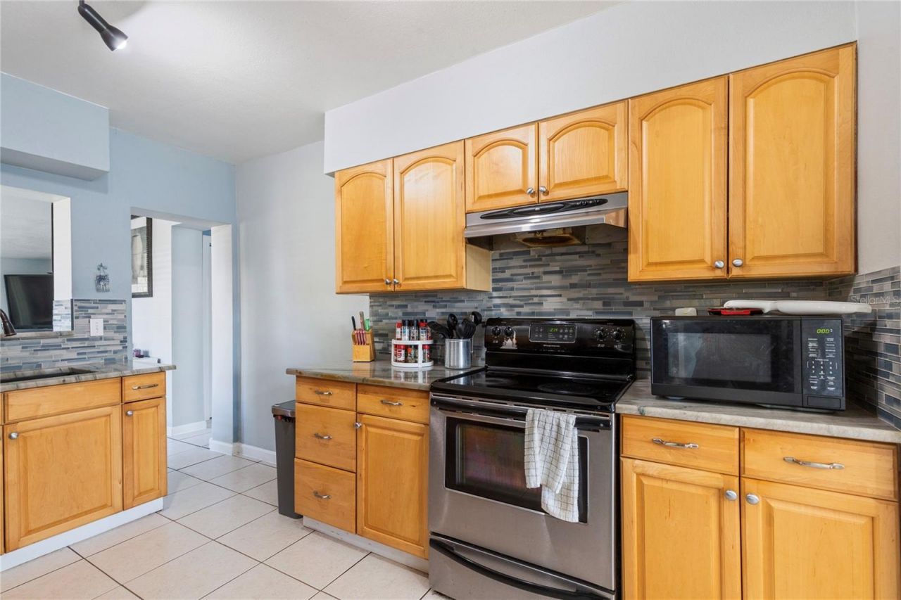 4908 Highland Street S, Saint Petersburg, FL 33705 Photo