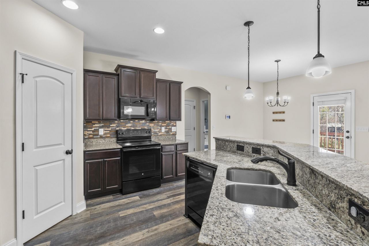 63 Glen Ord Court Photo 12