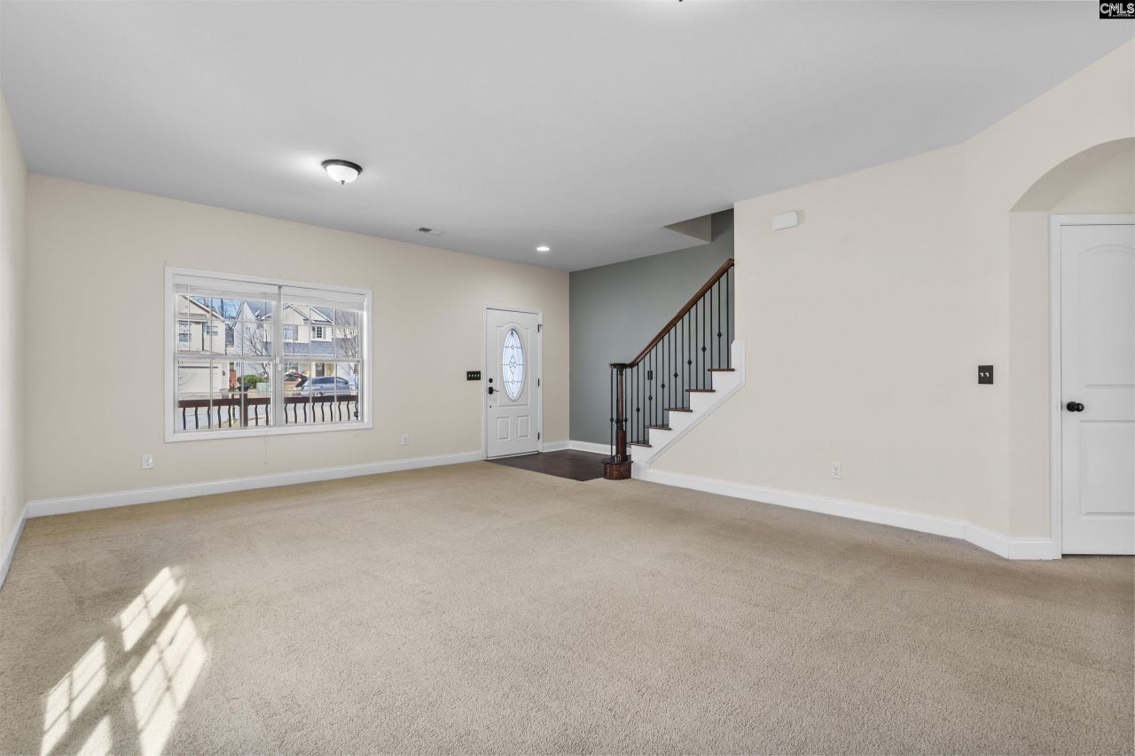 63 Glen Ord Court Photo 6