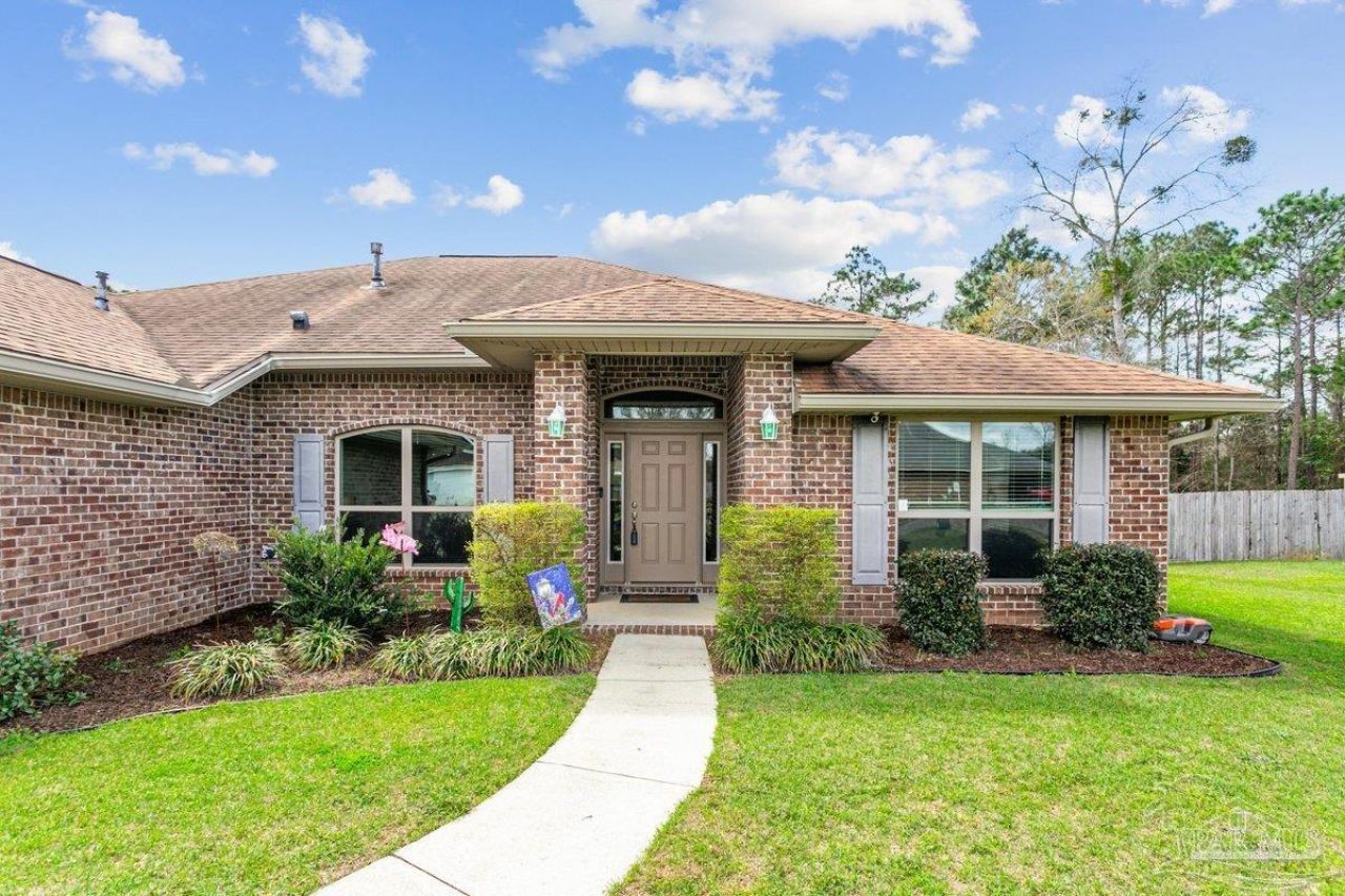 897 Jacobs Way, Cantonment, FL 32533 Main Photo