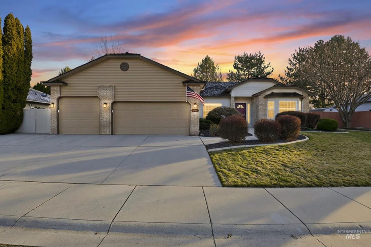 950 E Kingsford Drive, Meridian, ID 83642 Main Photo