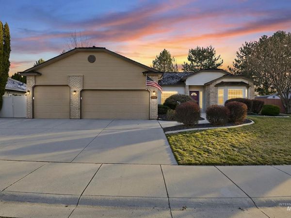 950 E Kingsford Drive, Meridian, ID 83642
