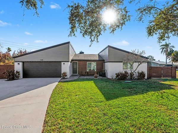 1345 Leslie Drive , Merritt Island, FL 32952