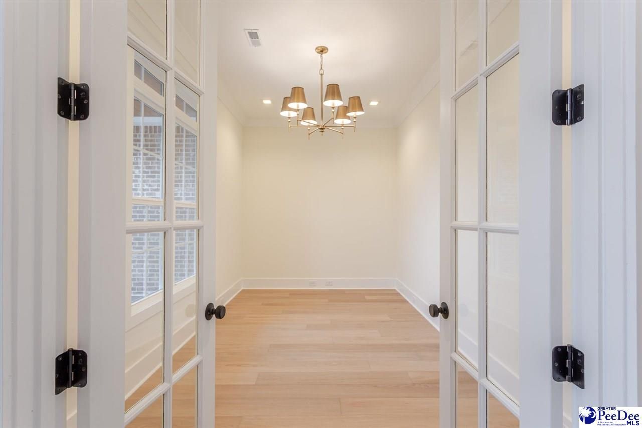 2524 Edinberg Way Photo 10