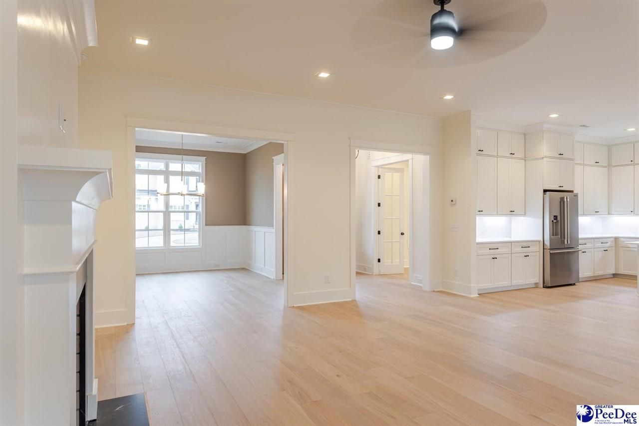 2524 Edinberg Way Photo 17