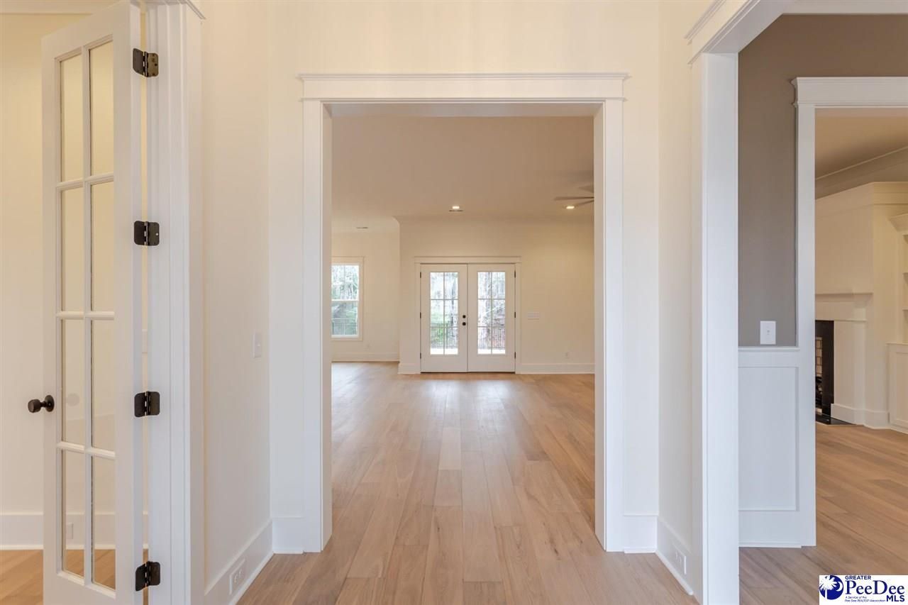 2524 Edinberg Way Photo 9