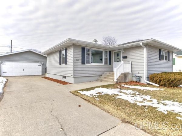 3021 16th Street, Menominee, MI 49858