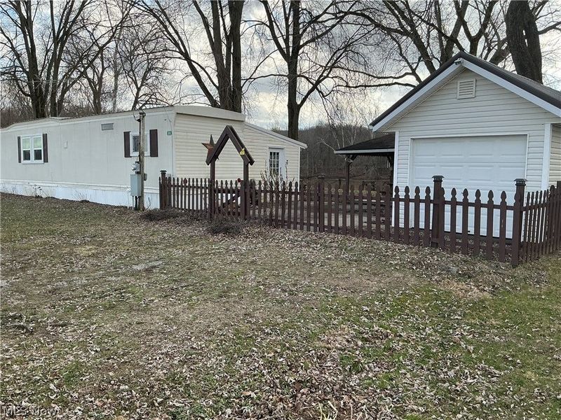 9385 N River Road, Unit 33, Dresden, OH 43821 Photo 2