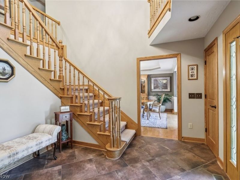 780 Village Circle, Gates Mills, OH 44040 Photo 5