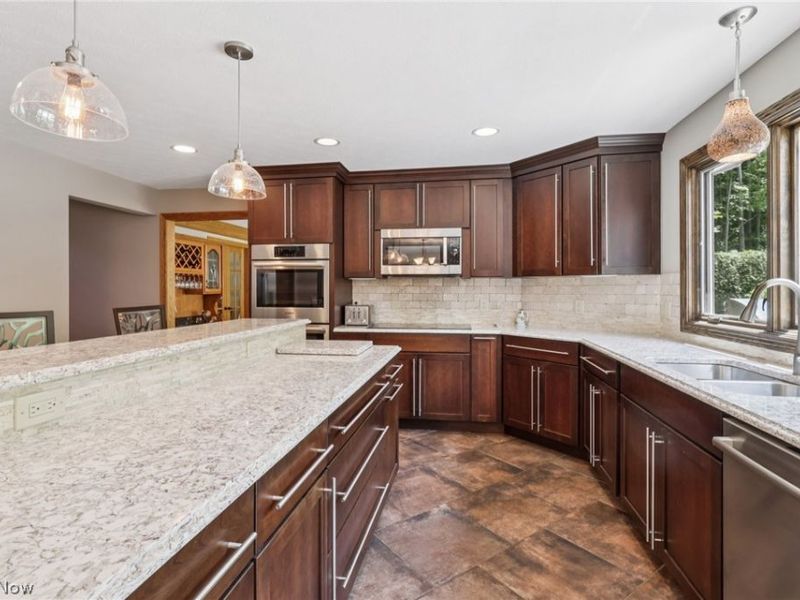 780 Village Circle, Gates Mills, OH 44040 Photo 7