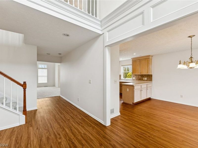 654 Brownstone Circle, Avon Lake, OH 44012 Photo 9