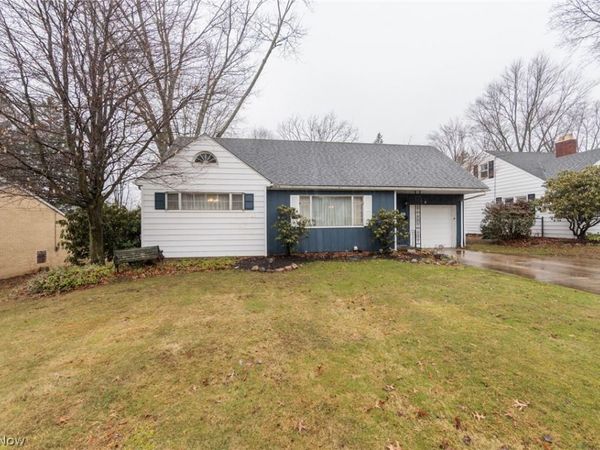 221 Franks Avenue , Wadsworth, OH 44281