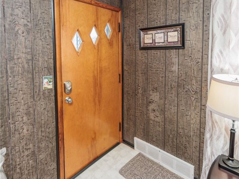 221 Franks Avenue, Wadsworth, OH 44281 Photo 5