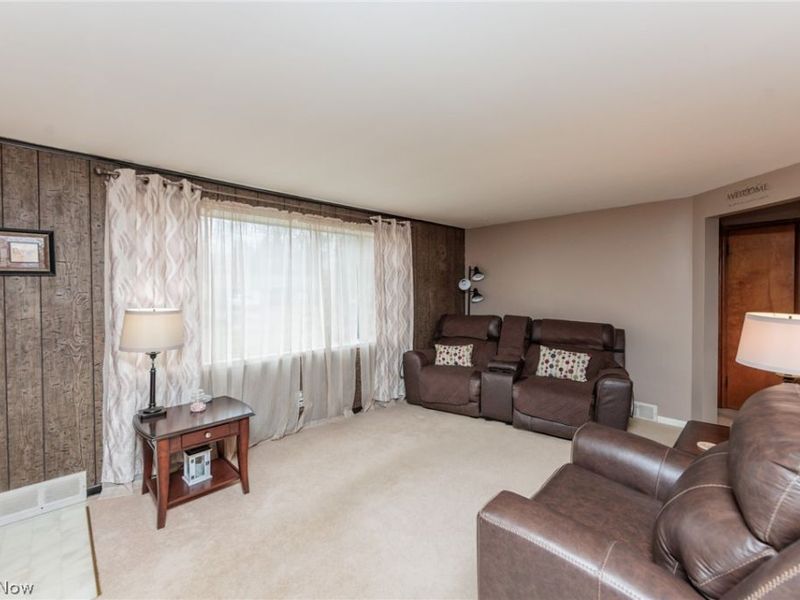 221 Franks Avenue, Wadsworth, OH 44281 Photo 6