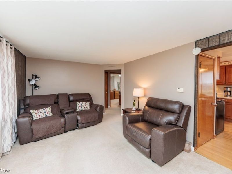 221 Franks Avenue, Wadsworth, OH 44281 Photo 7