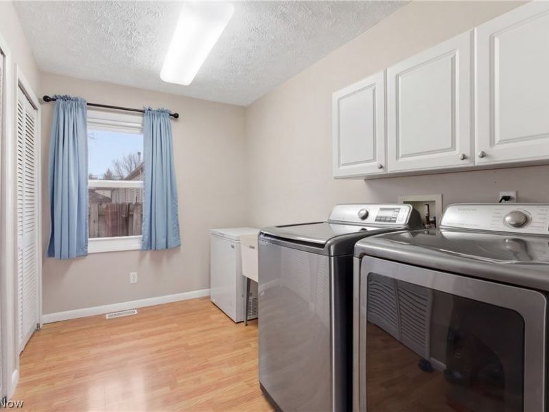 15640 Glenridge Avenue, Middleburg Heights, OH 44130 Photo 13