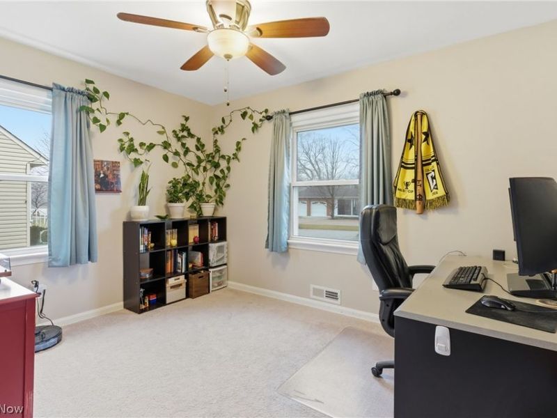 15640 Glenridge Avenue, Middleburg Heights, OH 44130 Photo 16