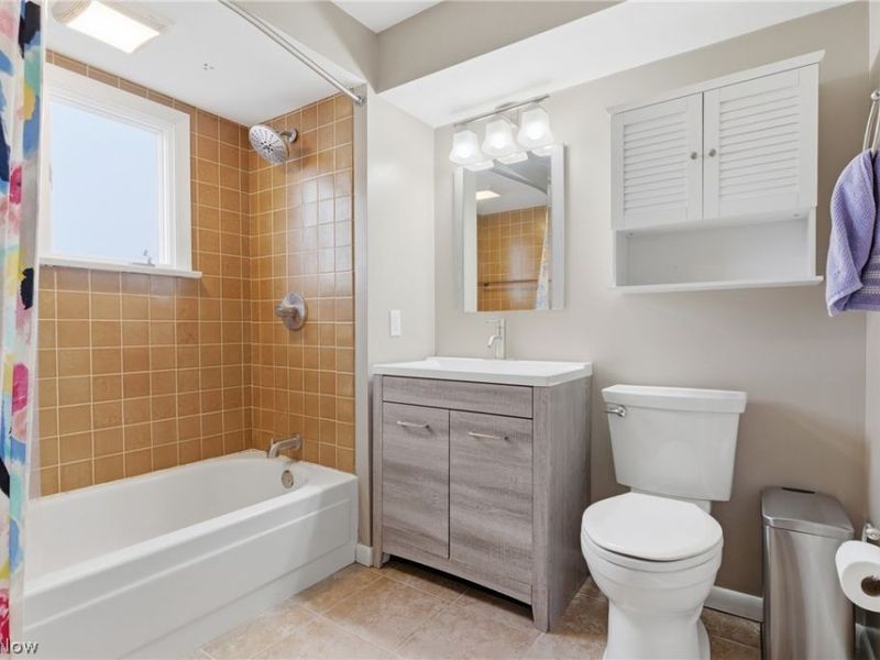 15640 Glenridge Avenue, Middleburg Heights, OH 44130 Photo 19