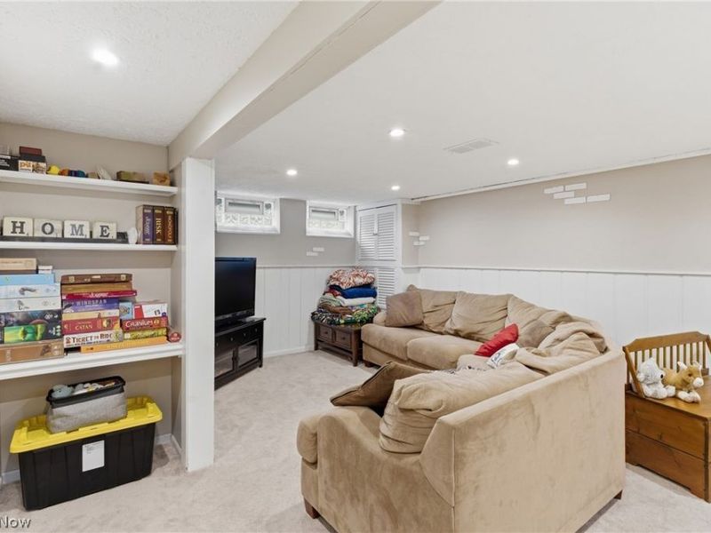 15640 Glenridge Avenue, Middleburg Heights, OH 44130 Photo 21