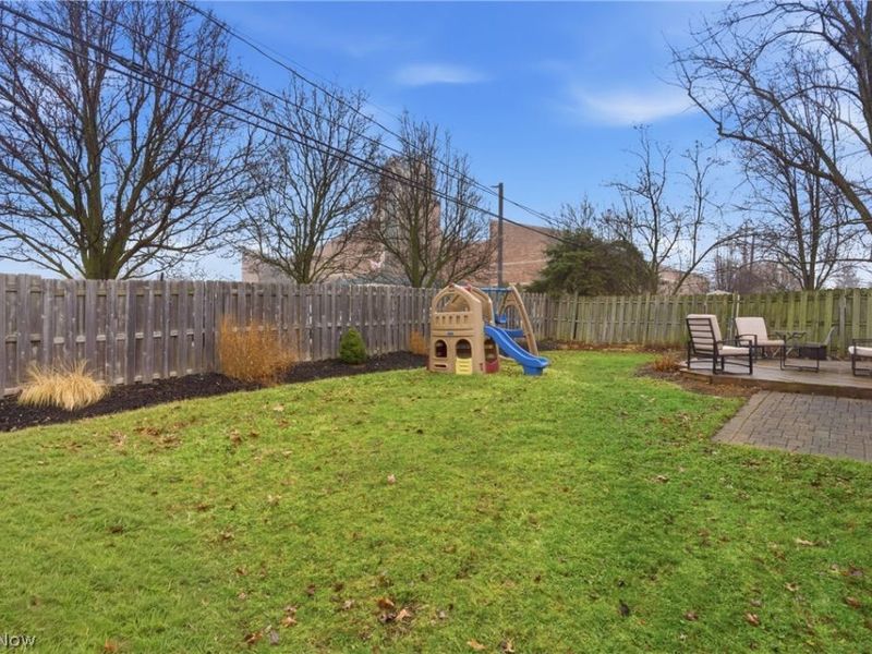 15640 Glenridge Avenue, Middleburg Heights, OH 44130 Photo 23