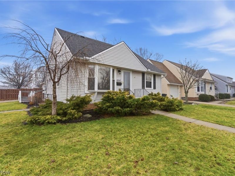 15640 Glenridge Avenue, Middleburg Heights, OH 44130 Photo 3