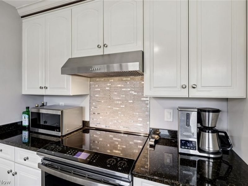 8354 Cloveridge Road, Chagrin Falls, OH 44022 Photo 15