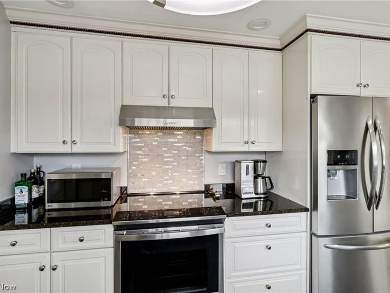 8354 Cloveridge Road, Chagrin Falls, OH 44022 Photo 16