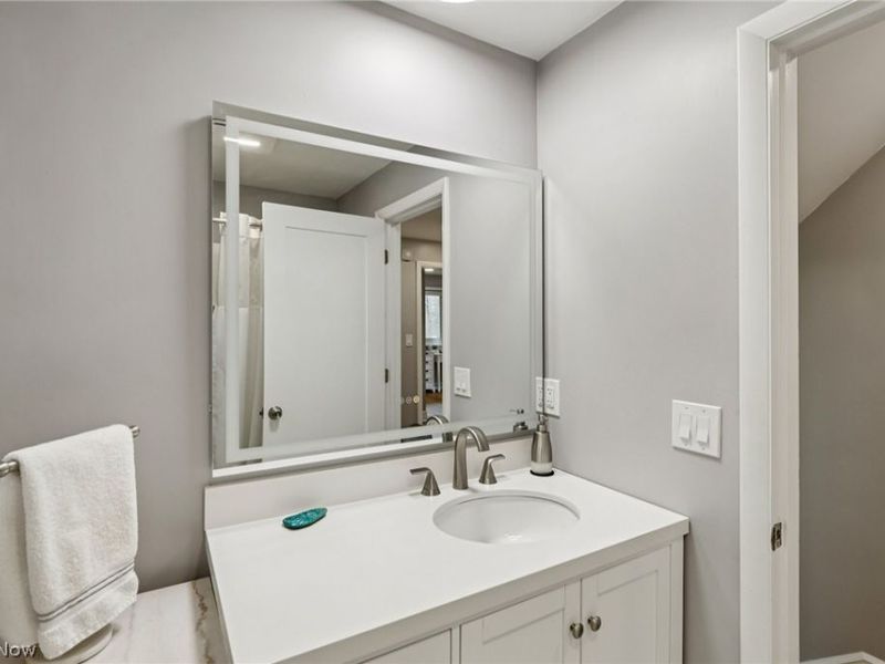 8354 Cloveridge Road, Chagrin Falls, OH 44022 Photo 29