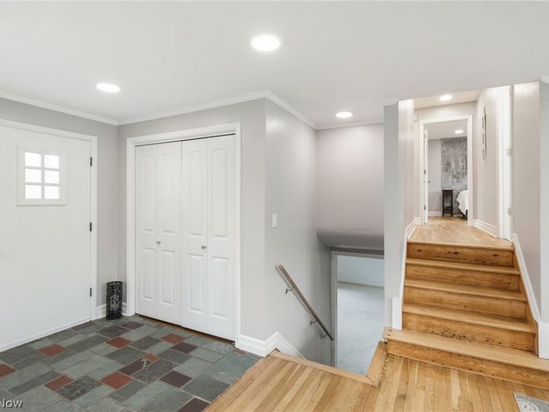 8354 Cloveridge Road, Chagrin Falls, OH 44022 Photo 4