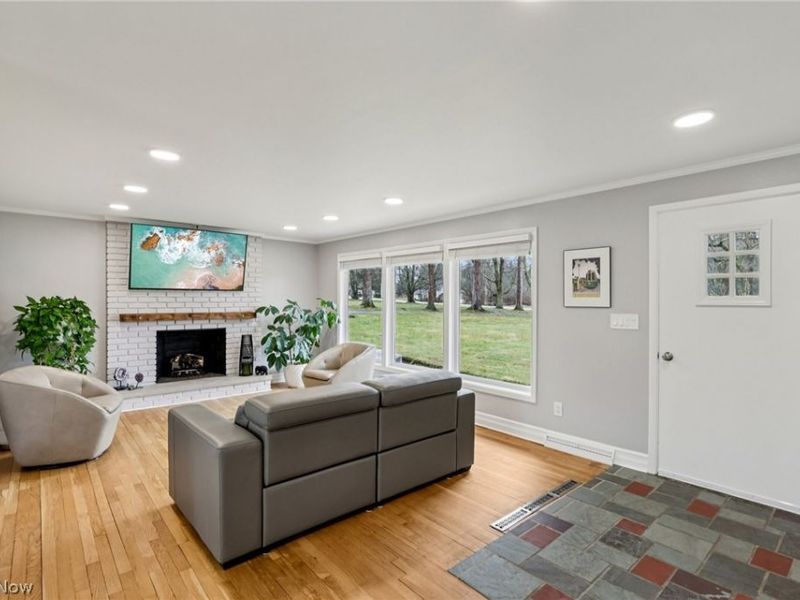 8354 Cloveridge Road, Chagrin Falls, OH 44022 Photo 5