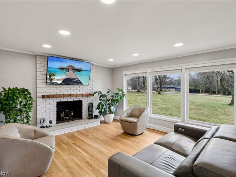 8354 Cloveridge Road, Chagrin Falls, OH 44022 Photo 6