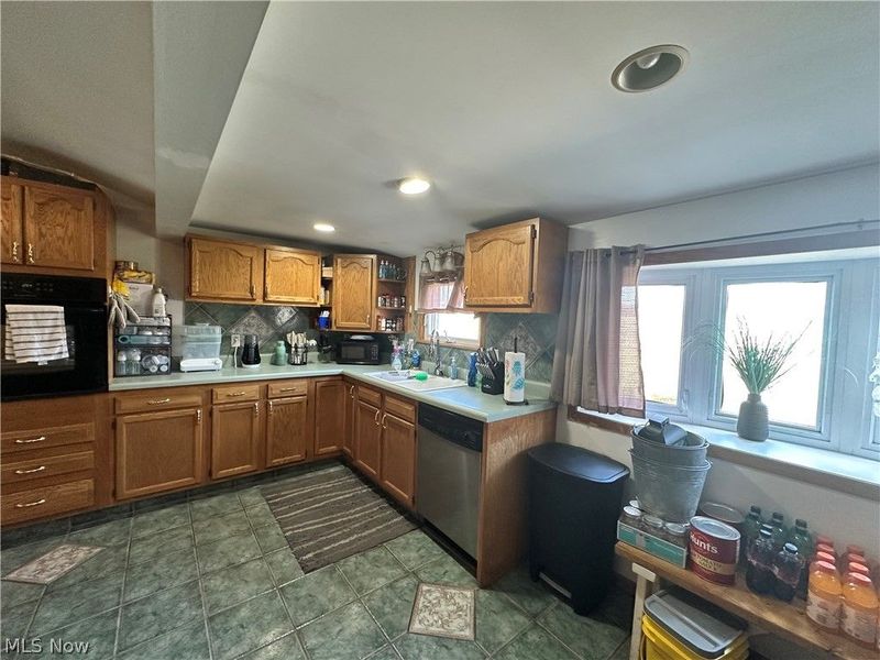 945 N 12th Street, Sebring, OH 44672 Photo 11