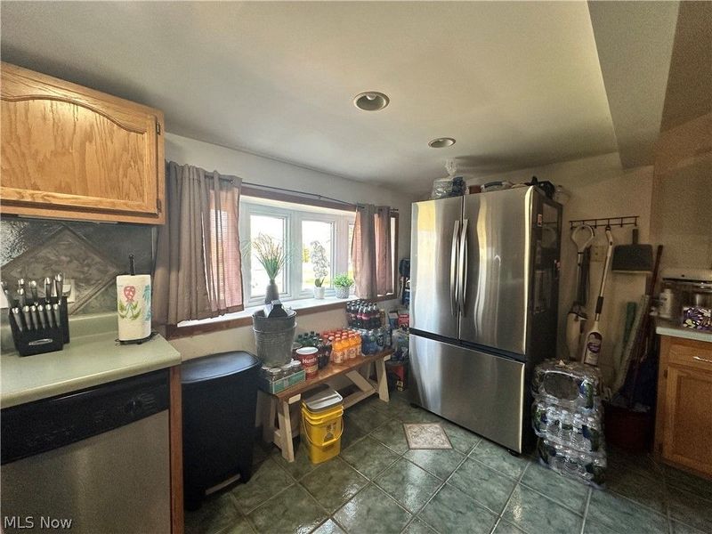 945 N 12th Street, Sebring, OH 44672 Photo 14