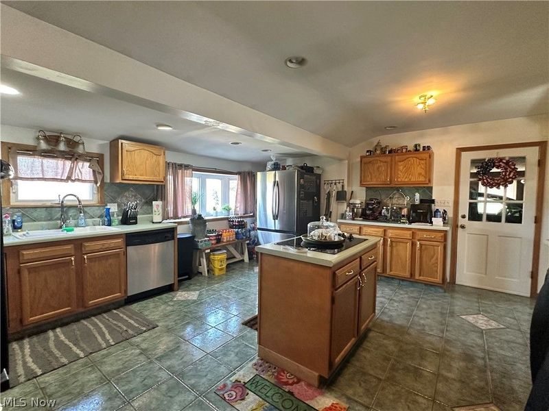 945 N 12th Street, Sebring, OH 44672 Photo 17