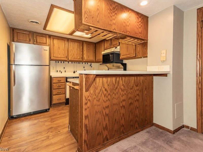 562 Meredith Lane , Cuyahoga Falls, OH 44223 Photo 10