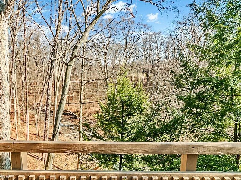 562 Meredith Lane , Cuyahoga Falls, OH 44223 Photo 11