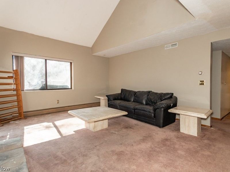 562 Meredith Lane , Cuyahoga Falls, OH 44223 Photo 15