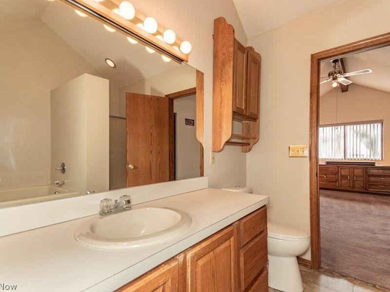 562 Meredith Lane , Cuyahoga Falls, OH 44223 Photo 26