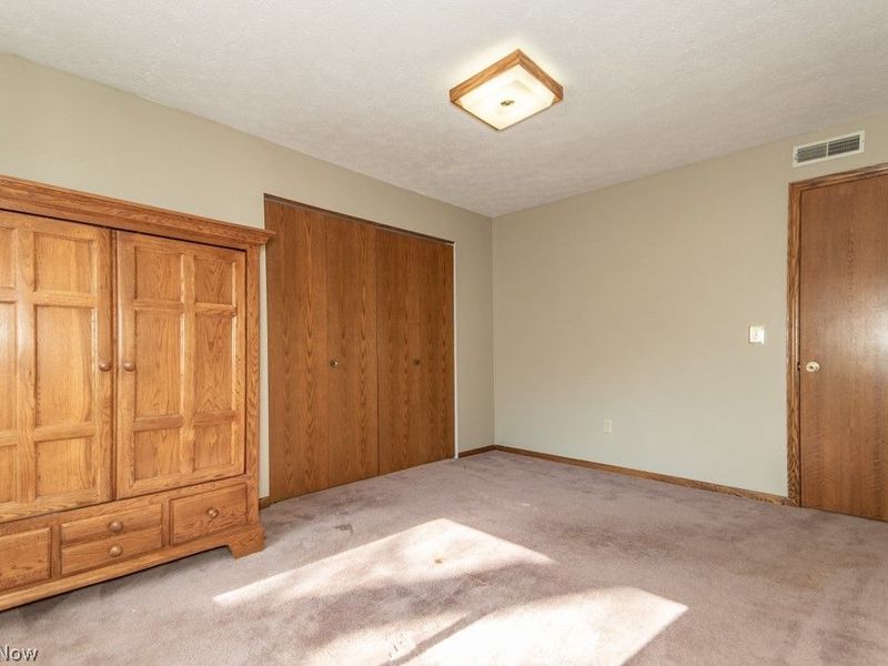 562 Meredith Lane , Cuyahoga Falls, OH 44223 Photo 7